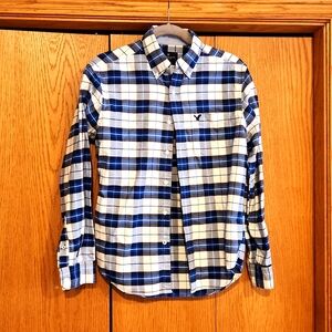 Men's American Eagle blue and white plaid cotton button-down,  size small